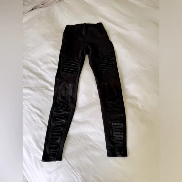 Alo Yoga High-Waist Moto Legging Size Small - Picture 8 of 8